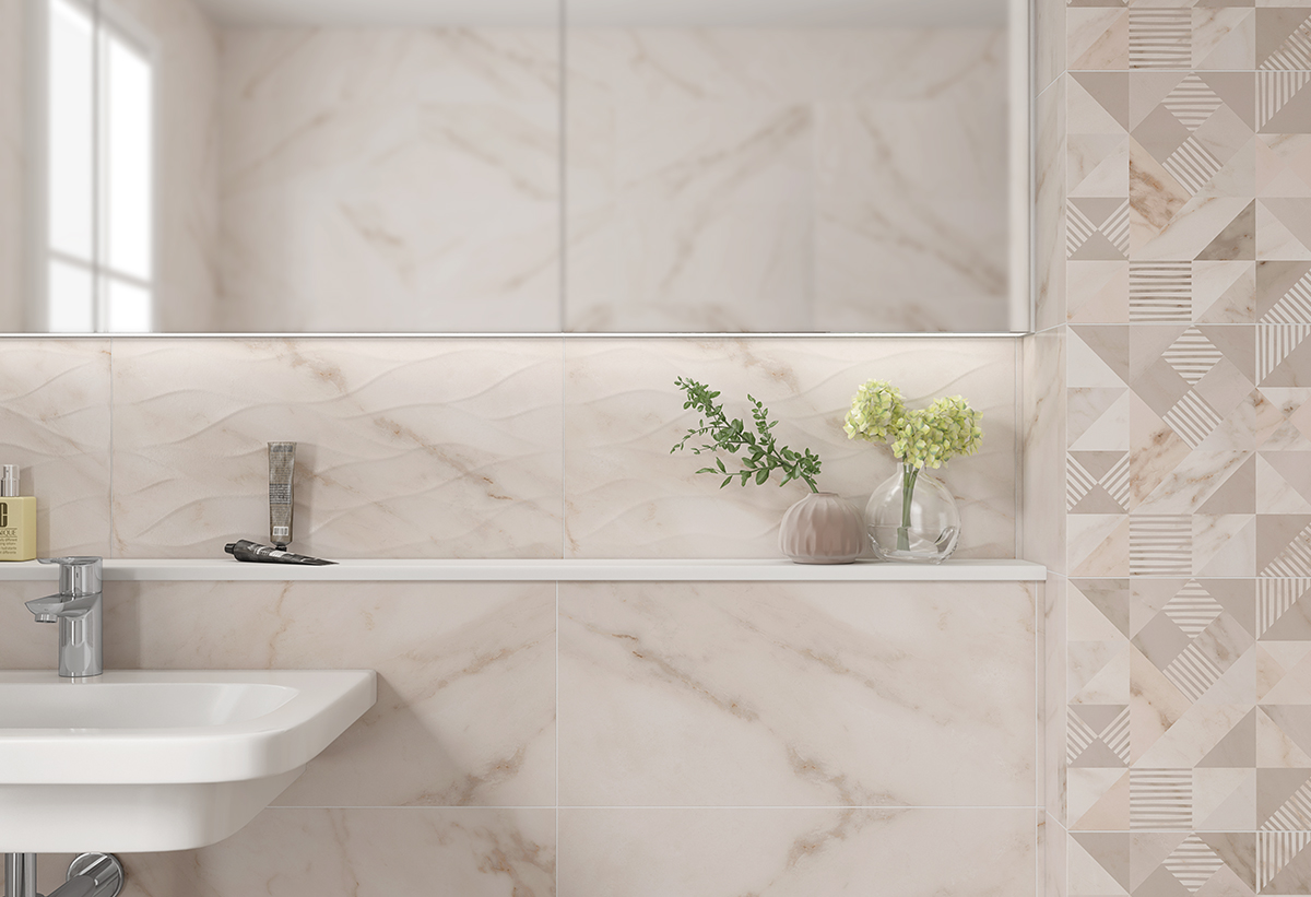 Απεικονίζεται το ντεκόρ τοποθετημένο σε ένα μπάνιο.