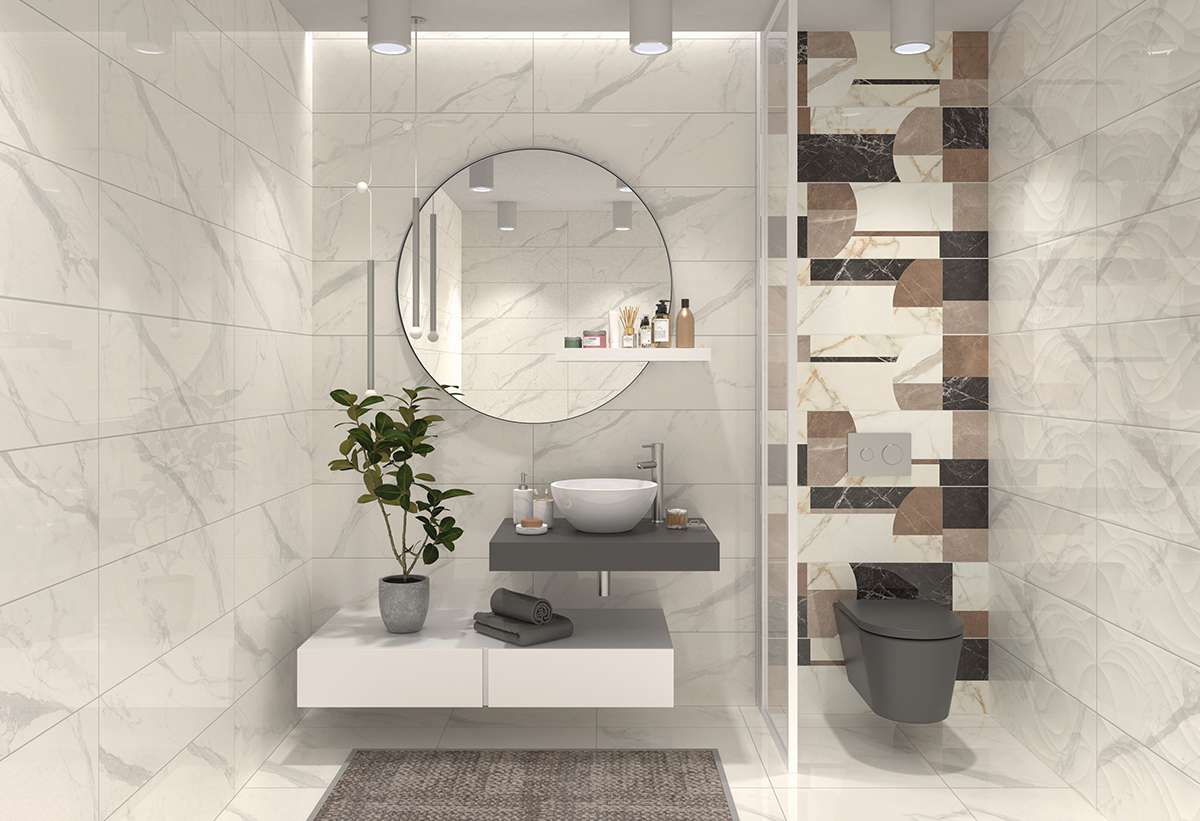 Απεικονίζεται το πλακάκι τοποθετημένο σε ένα μπάνιο.
