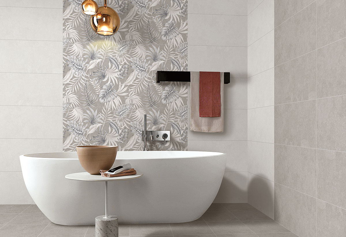 Απεικονίζεται το πλακάκι τοποθετημένο σε έναν τοίχο μπάνιου.