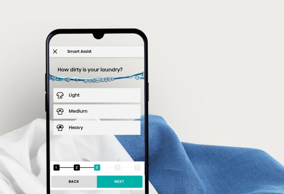 Απεικονίζεται ρομποτάκι να σκανάρει το πλυντήριο.
