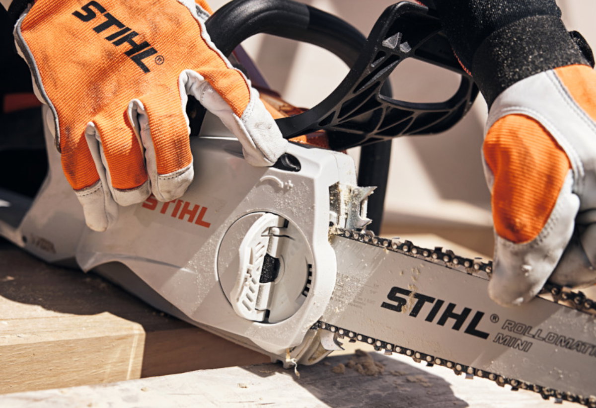 Απεικονίζει Γάντια Dynamic Sensolight Stihl.
