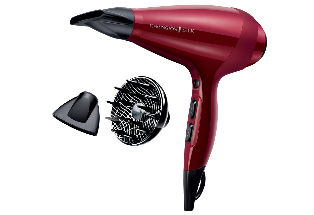 Το πιστολάκι μαλλιών Remington AC9096 μαζί με τα δύο ακροφύσια κατεύθυνσης αέρα επαγγελματικού τύπου, στενό στόμιο και φυσούνα.