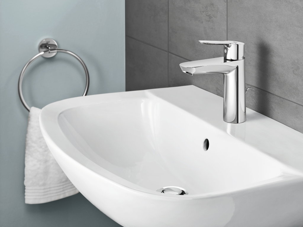  Απεικονίζεται η μπαταρία Start Edge της Grohe σε chrome Απόχρωση 