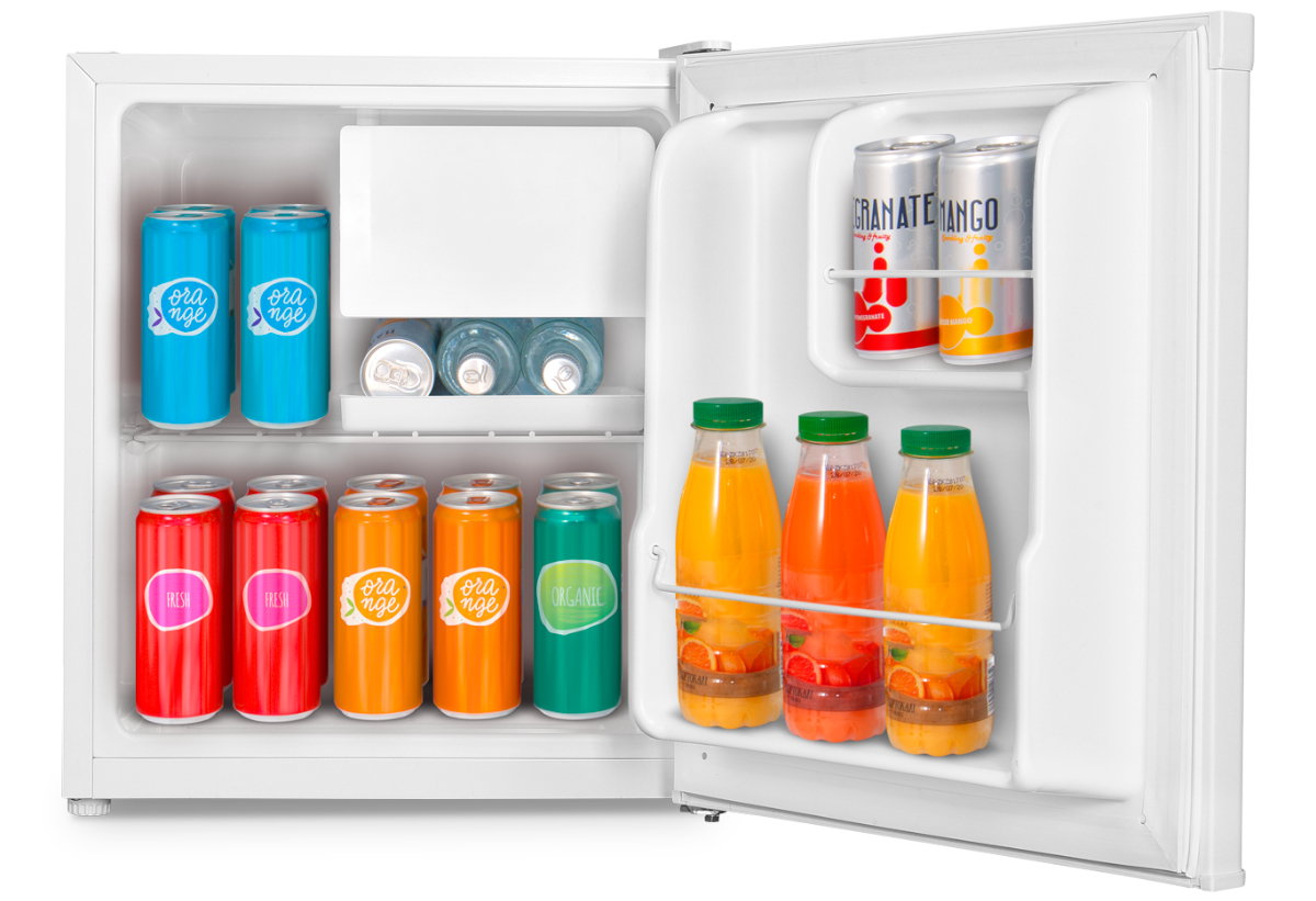 το mini bar παρουσιάζεται ανοιχτό